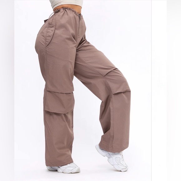 Buffbunny Adventure Cargo Pant Women's Brown Parachute Oversize M Drawstring - Picture 3 of 12